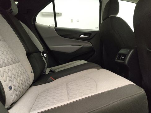 Used 2022 Chevrolet Equinox LT FWD image 19