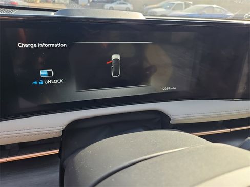 Used 2024 Nissan Ariya Evolve+ image 8