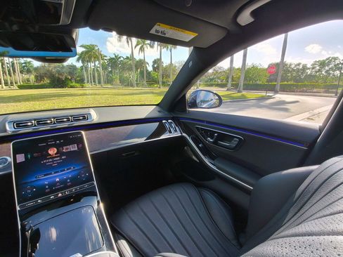 Used 2023 Mercedes-Benz S 500 S 500 4MATIC Sedan 4D image 10