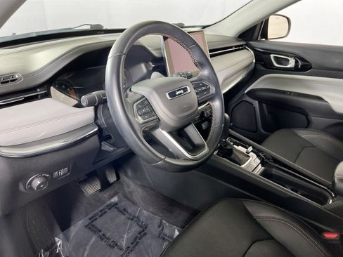 Used 2022 Jeep Compass Limited AWD/4WD image 9