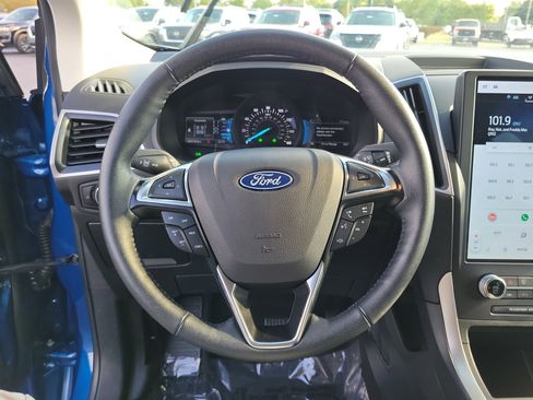 Used 2024 Ford Edge SEL image 21