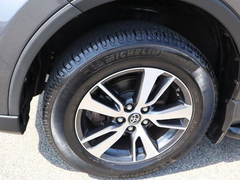 Used 2016 Toyota RAV4 XLE image 12