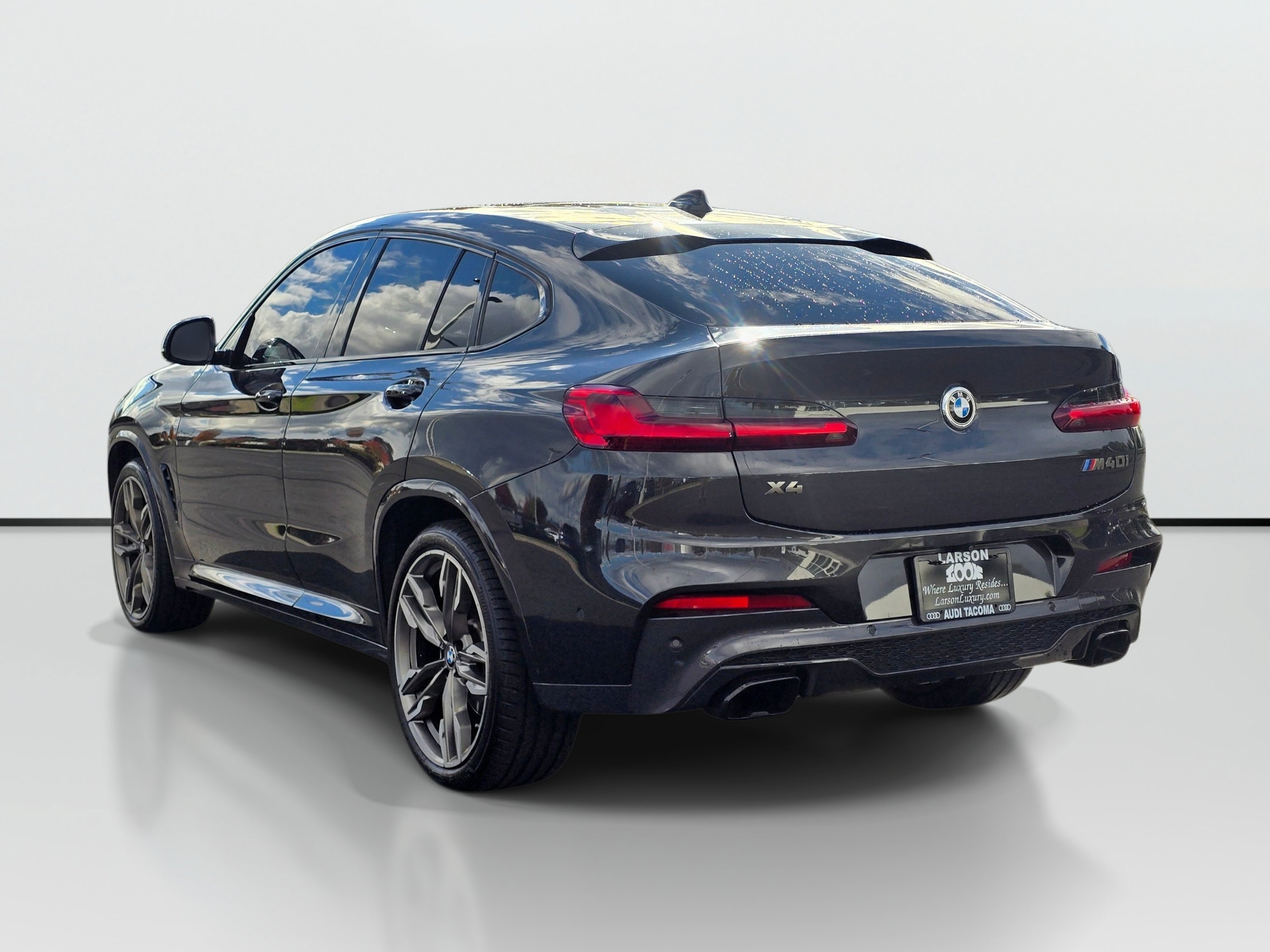 Used 2021 BMW X4 M40i w/ Executive Package AWD/4WD image 3