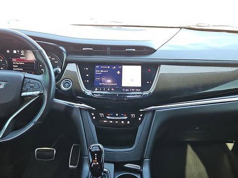 Certified 2020 Cadillac XT6 Sport w/ Platinum Package image 10
