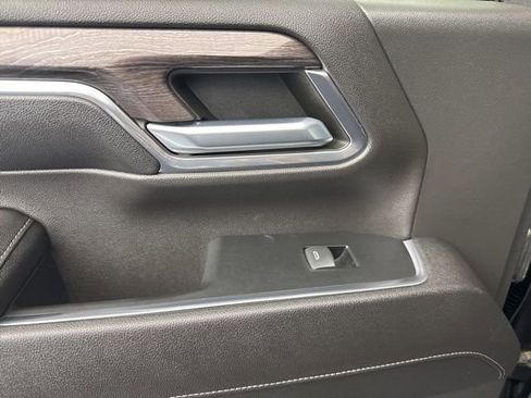 Used 2024 Chevrolet Silverado 3500 LTZ w/ LTZ Convenience Package image 38