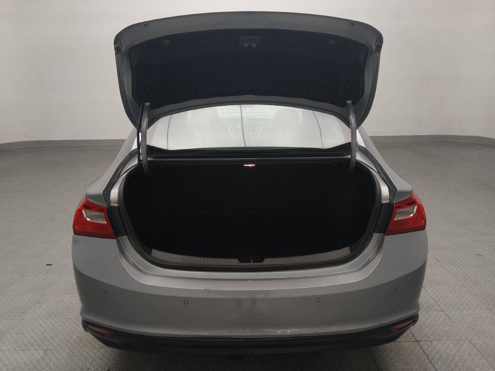 Used 2025 Chevrolet Malibu LS FWD image 29