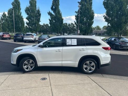 Used 2018 Toyota Highlander Limited AWD/4WD image 4