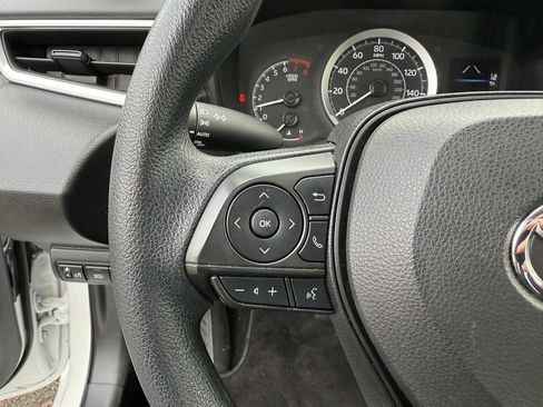 Used 2022 Toyota Corolla LE image 26