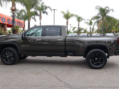 Used 2022 Chevrolet Silverado 3500 High Country w/ Safety Package II AWD/4WD image 5