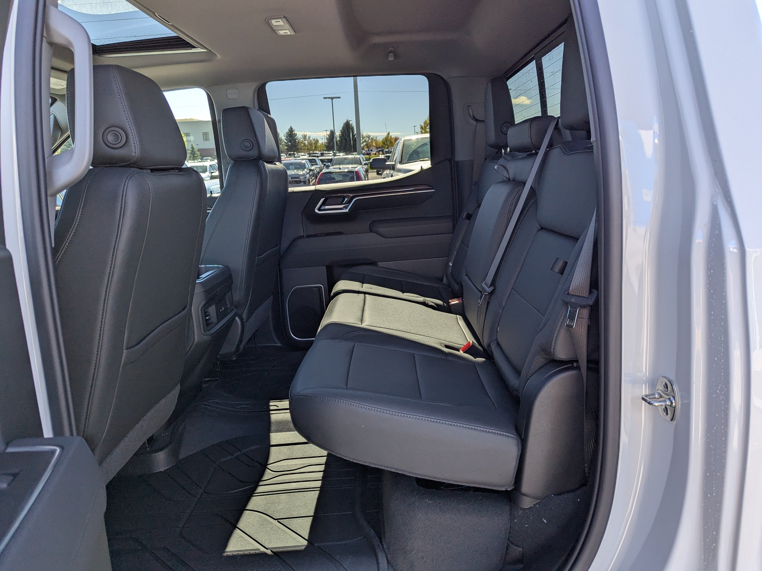 New 2026 Chevrolet Silverado 1500 RST AWD/4WD image 33