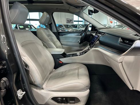 Used 2022 Jeep Grand Cherokee L Overland image 50