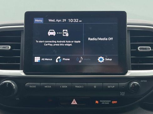 Used 2022 Hyundai Venue SEL FWD image 19