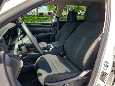 Used 2025 Hyundai Tucson SEL FWD image 16