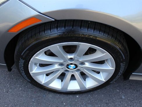 Used 2011 BMW 328i xDrive Sedan AWD/4WD image 19