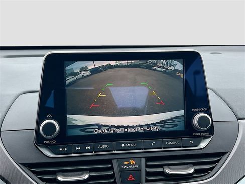 Used 2025 Nissan Altima 2.5 SR image 13