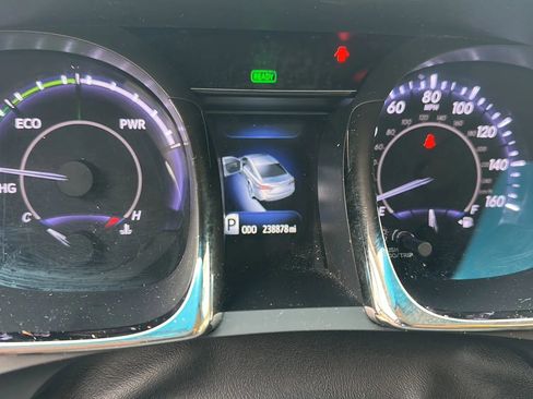 Used 2013 Toyota Avalon Limited image 32