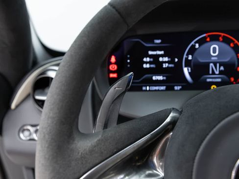 Used 2026 McLaren 750S Spider RWD image 26