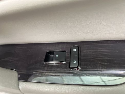 Used 2017 Buick Enclave Convenience FWD image 32