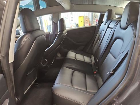Used 2022 Tesla Model 3 Long Range image 6