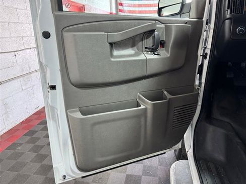 Used 2024 Chevrolet Express 2500 w/ Driver Convenience Package RWD image 8