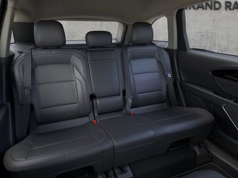 New 2026 Lincoln Nautilus Premier w/ Jet Appearance Package AWD/4WD image 11