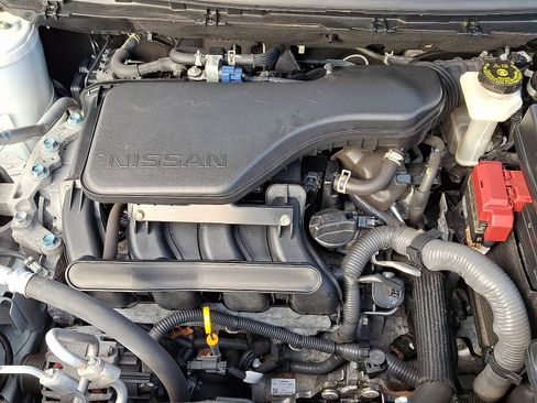 Used 2022 Nissan Rogue Sport S image 27