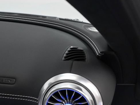 Used 2025 Mercedes-Benz AMG GT 63 image 27