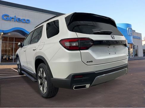 New 2026 Honda Pilot Elite image 3