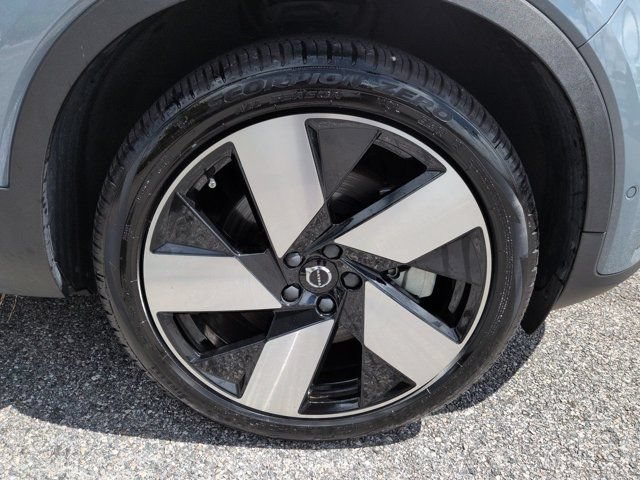 Used 2023 Volvo XC40 Recharge Ultimate w/ Protection Package Premier AWD/4WD image 11