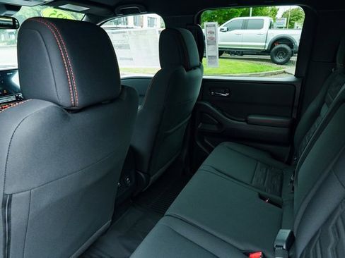 New 2025 Nissan Frontier PRO-4X w/ Pro Convenience Package image 29