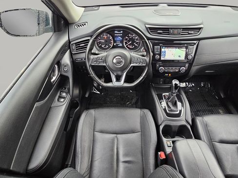 Used 2017 Nissan Rogue SL w/ SL Premium Package image 3