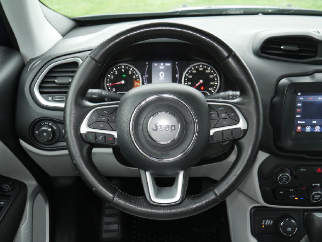 Used 2018 Jeep Renegade Latitude w/ Cold Weather Group AWD/4WD image 15