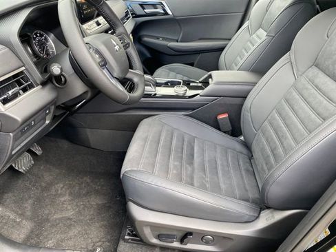 New 2026 Mitsubishi Outlander image 10