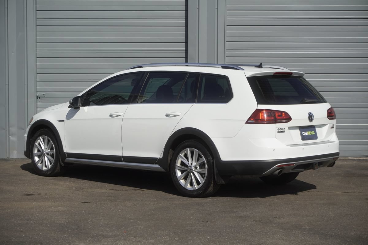 Used 2017 Volkswagen Golf Alltrack SE AWD/4WD image 3