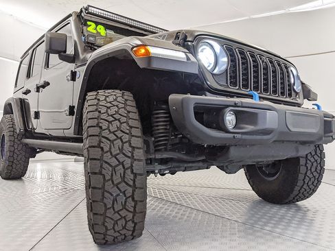 Used 2024 Jeep Wrangler Unlimited Rubicon 4xe AWD/4WD image 22