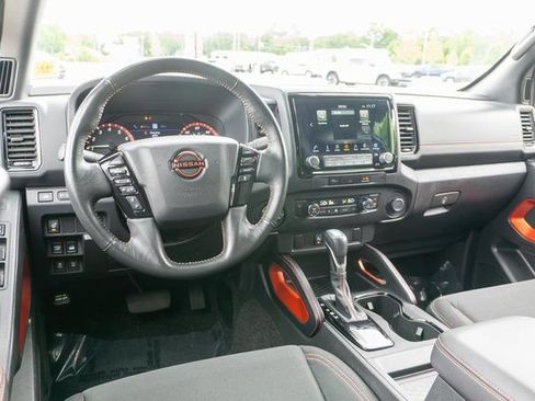 Used 2023 Nissan Frontier PRO-4X w/ Technology Package AWD/4WD image 12