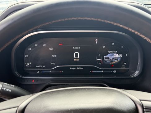 Used 2023 GMC Yukon XL AT4 AWD/4WD image 18
