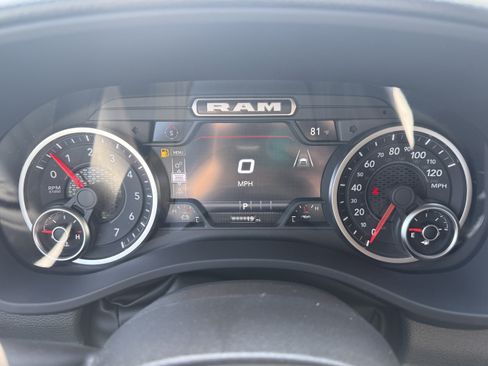 New 2026 RAM 1500 Express AWD/4WD image 11