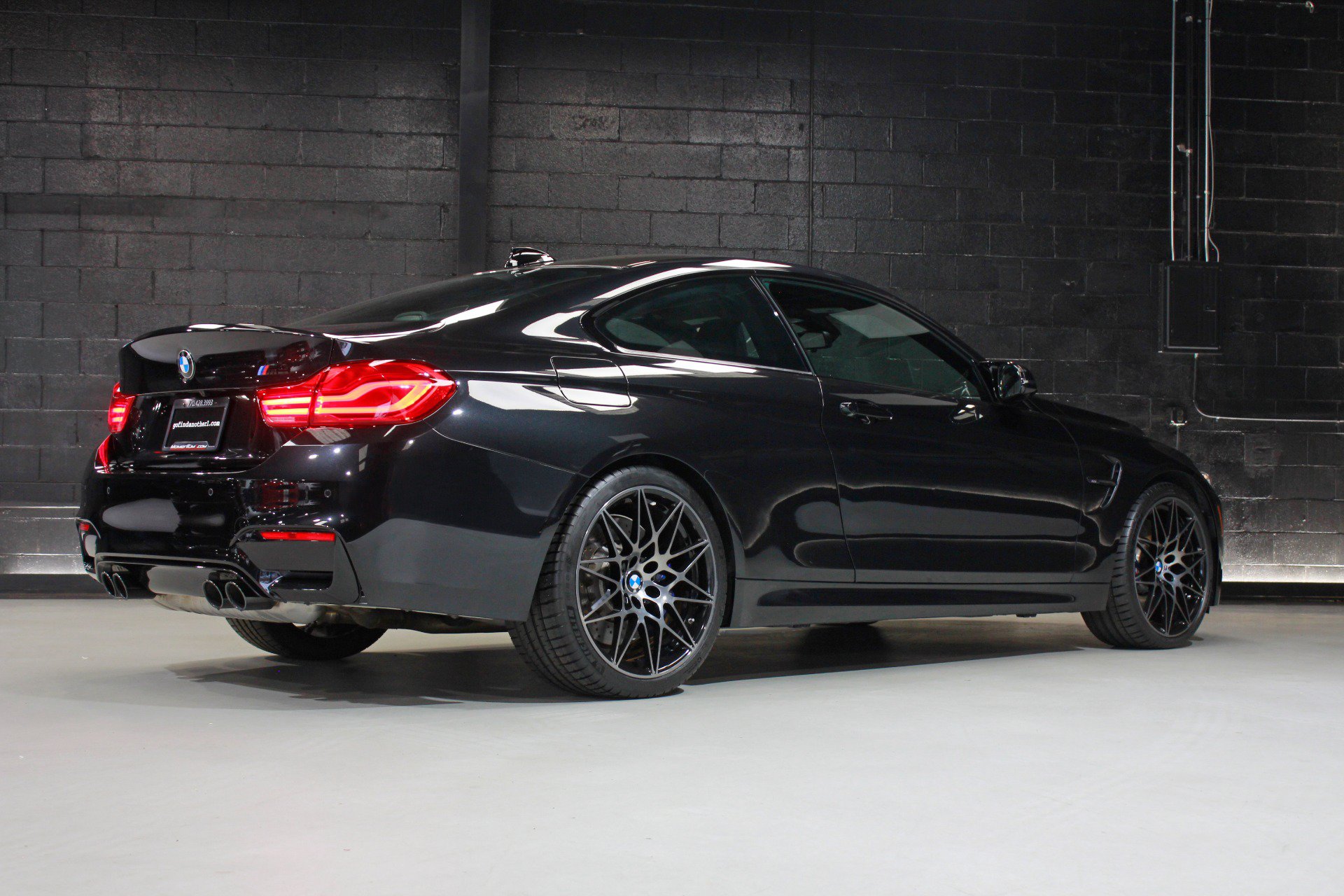 Used 2018 BMW M4 Coupe w/ Competition Package RWD image 21