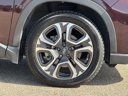 Used 2023 Subaru Ascent Touring AWD/4WD image 9