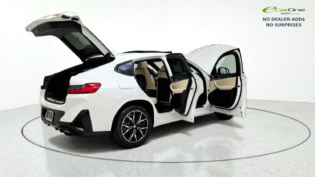Used 2025 BMW X4 xDrive30i AWD/4WD image 19