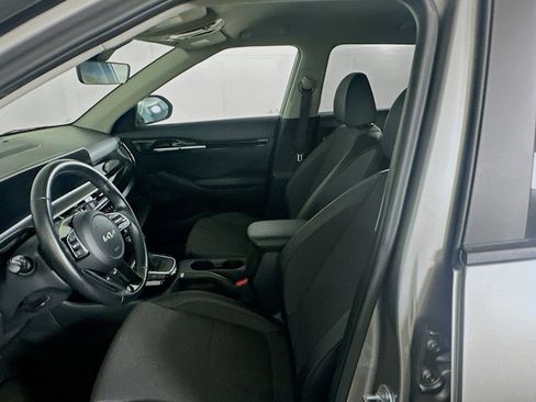 Used 2025 Kia Seltos S FWD image 13