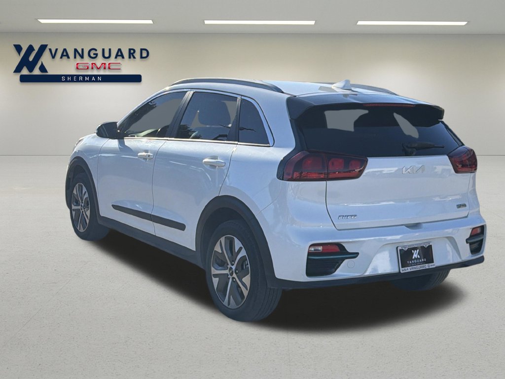 Used 2022 Kia Niro EX w/ Cold Weather Package FWD image 6