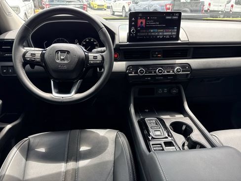 Used 2024 Honda Pilot Touring image 23