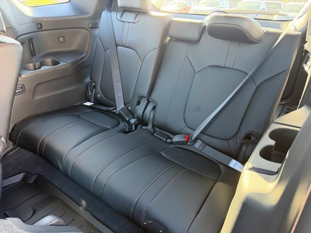 New 2026 Honda Pilot TrailSport image 9