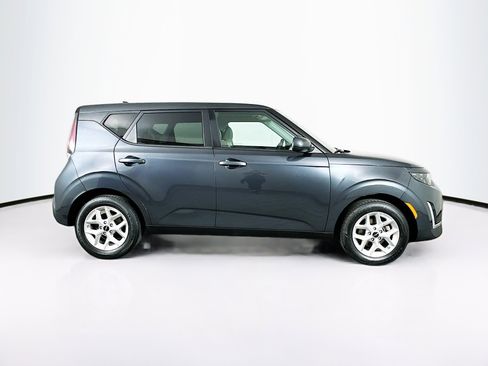 Used 2025 Kia Soul LX w/ LX Technology Package image 10