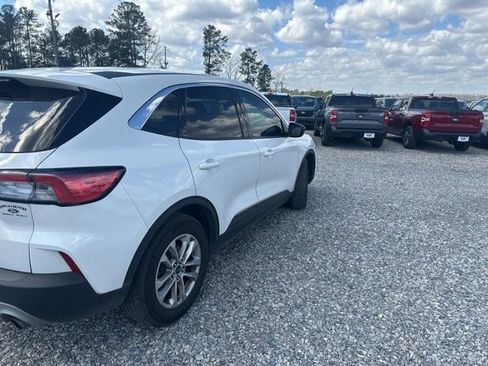 Certified 2022 Ford Escape SE w/ Convenience Package image 4