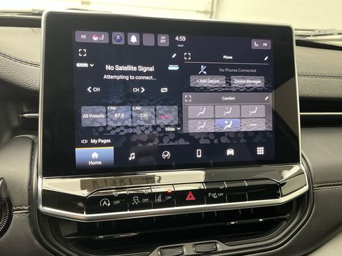 Used 2023 Jeep Compass Limited image 18