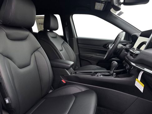 New 2026 Jeep Compass Limited image 15