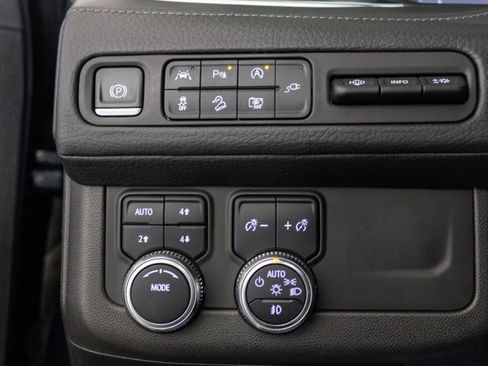 Used 2022 GMC Yukon Denali image 13